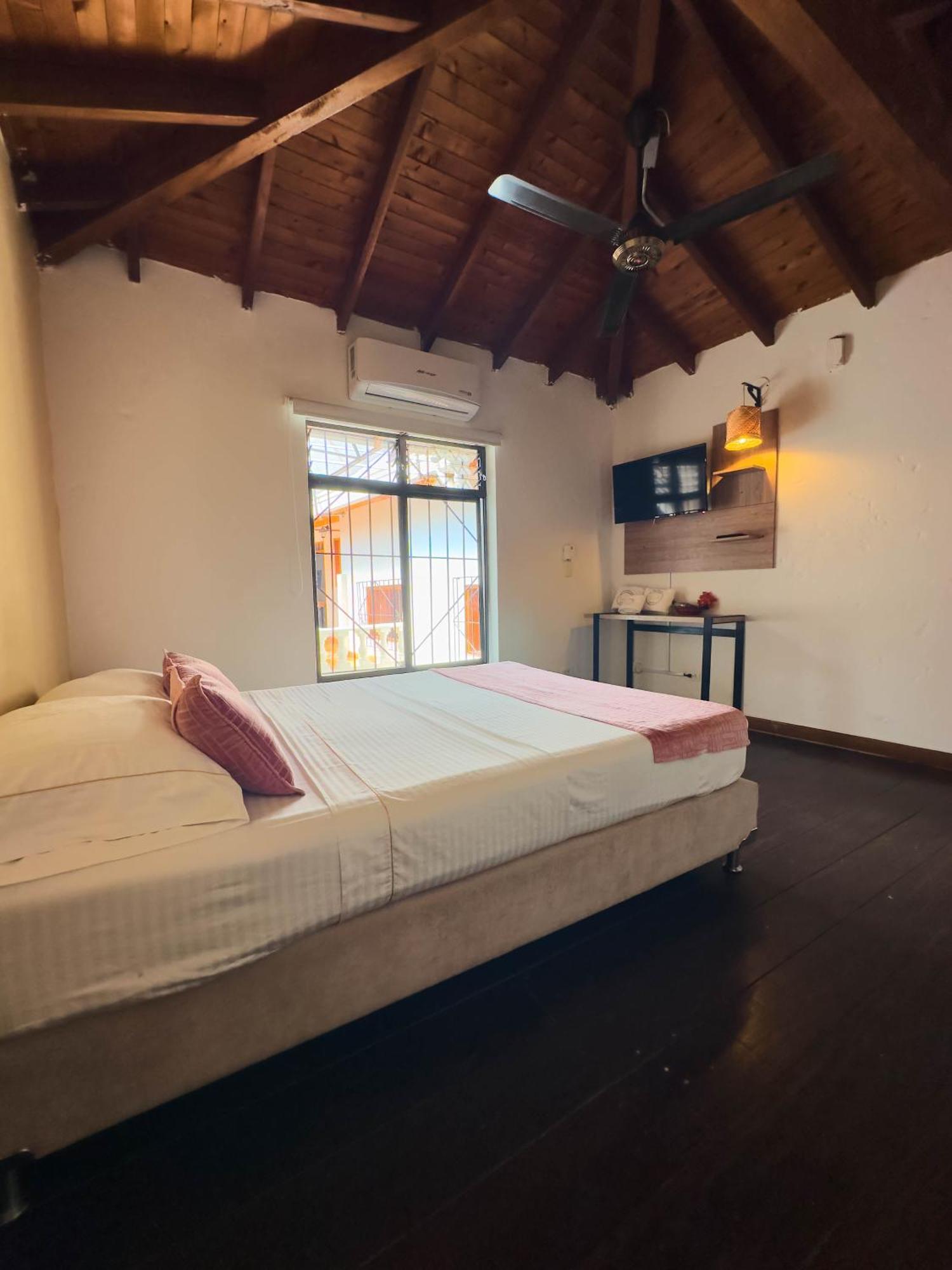 Encomendero Hotel -Centro Historico- Santa Fe de Antioquia Bagian luar foto
